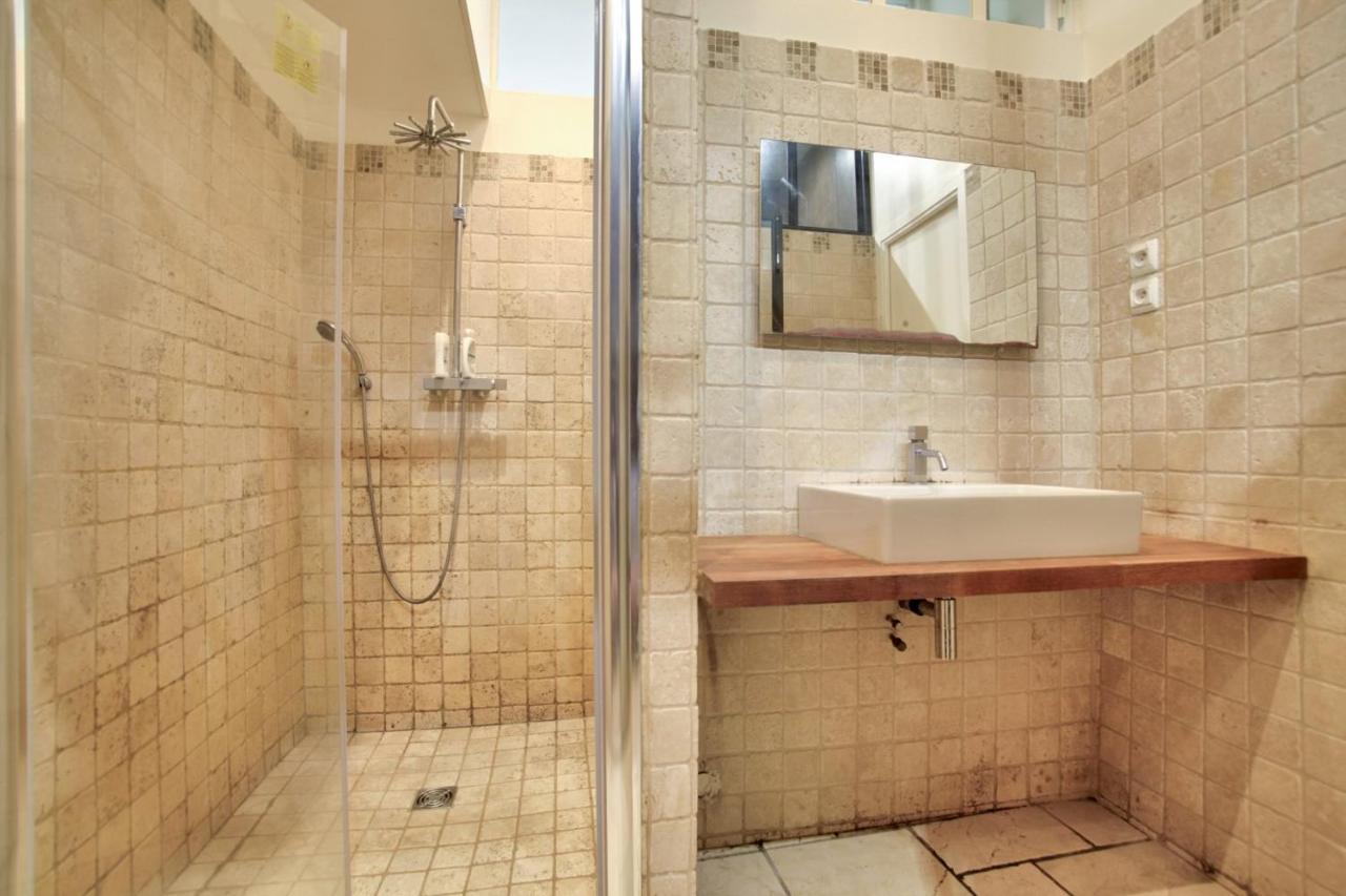 2 Bedrooms Le Marais Nazareth باريس المظهر الخارجي الصورة